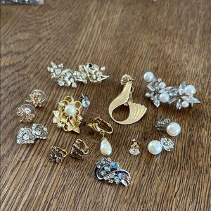 Miscellaneous Earrings Sets & singles
